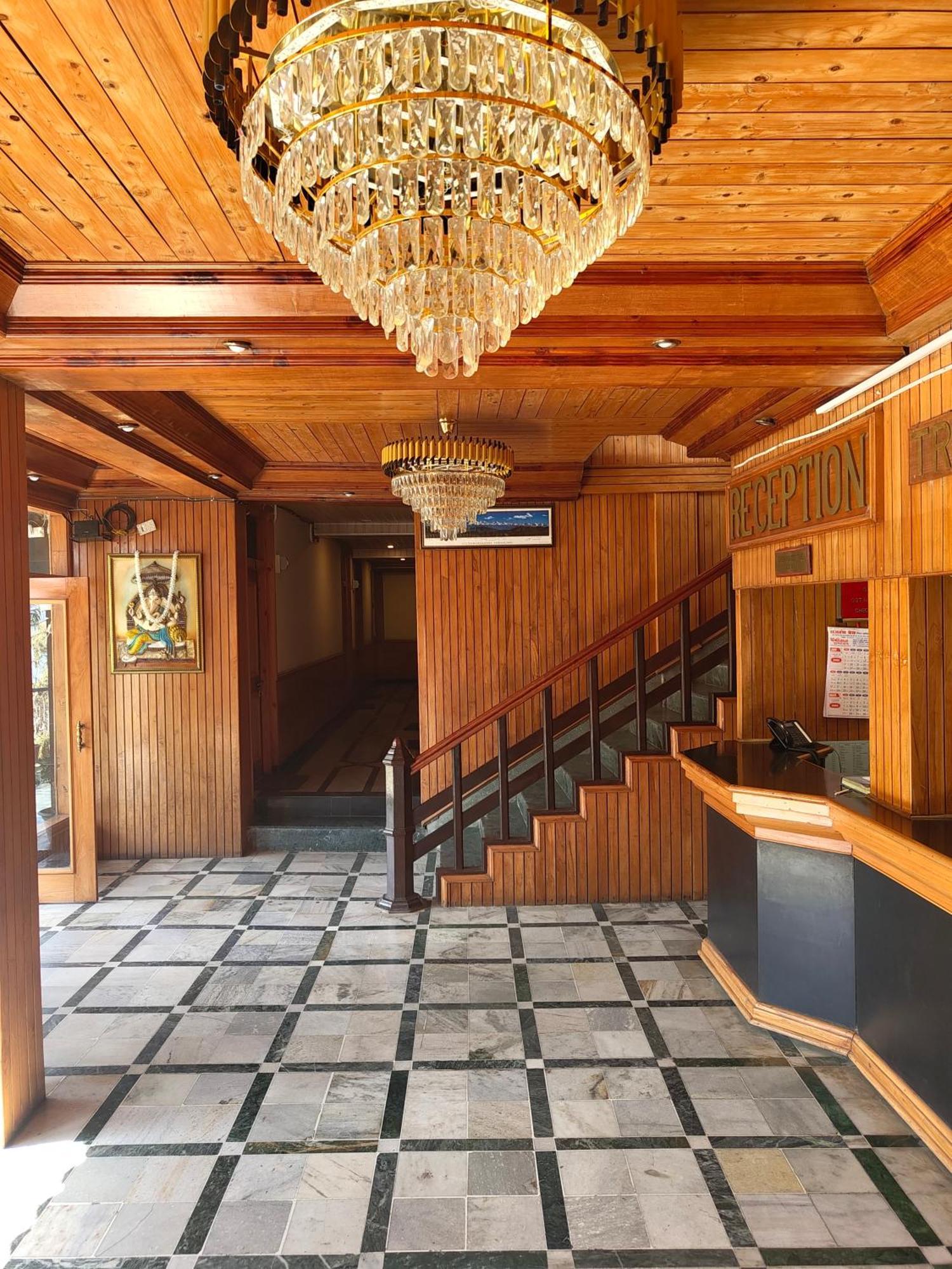 Shalimar The Mall Road Hotel