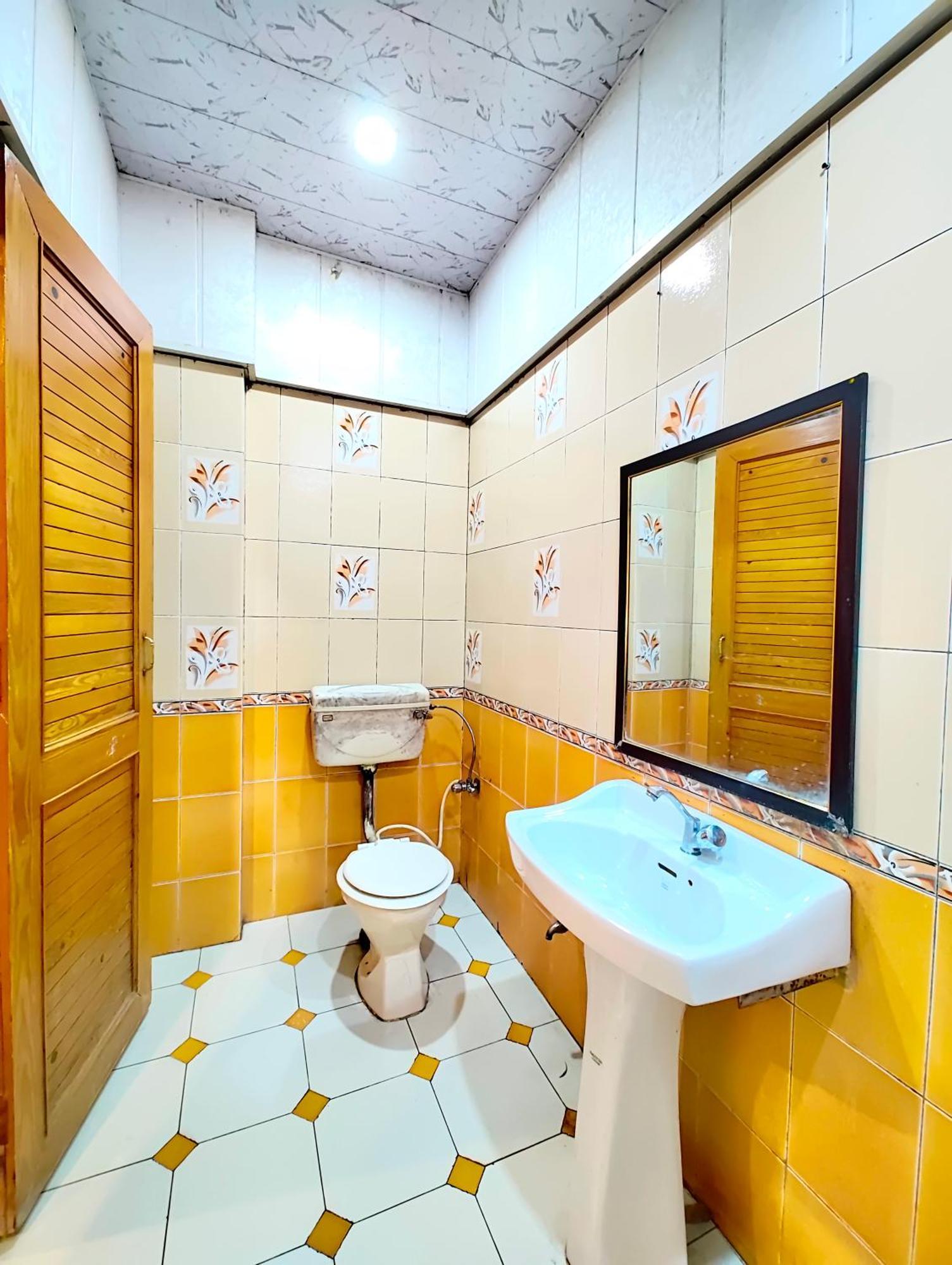 Shalimar The Mall Road Hotel 3*