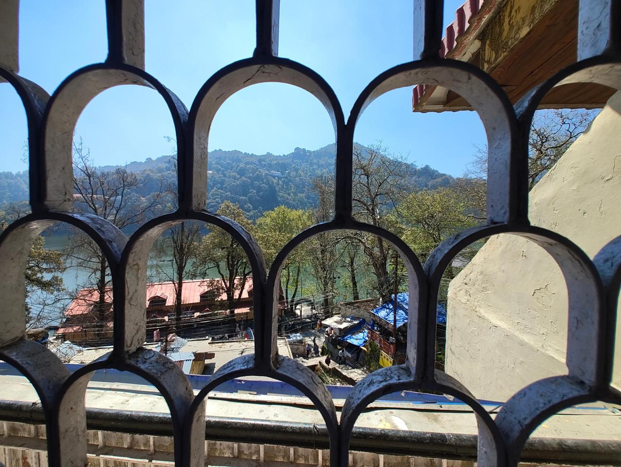Shalimar The Mall Road Hotel Nainital