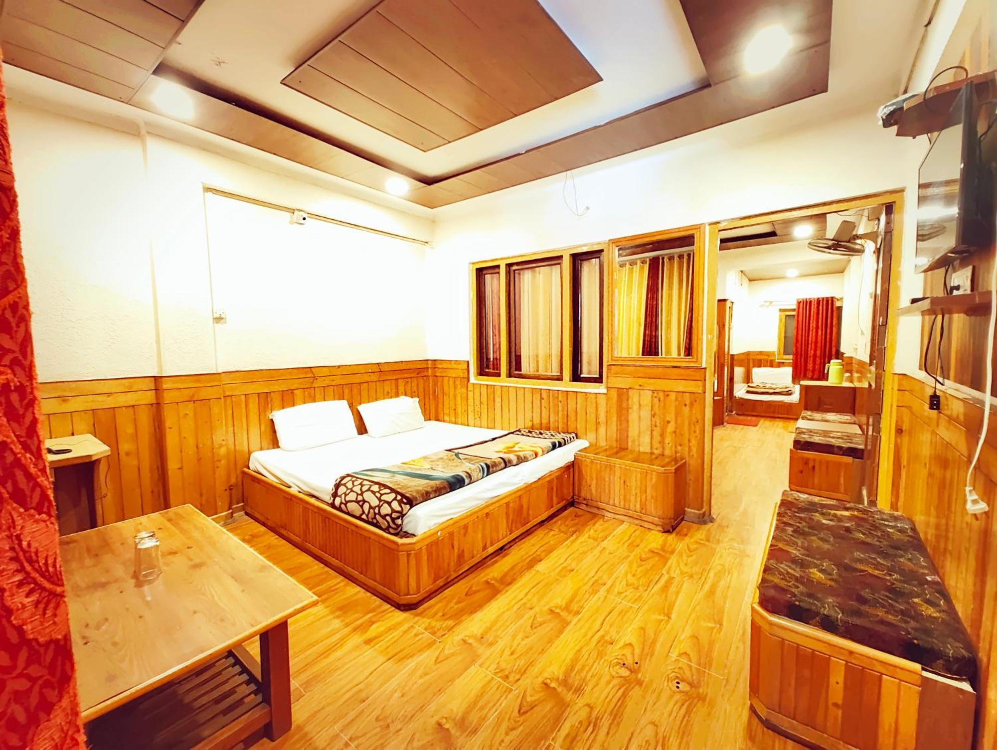 Shalimar The Mall Road Hotel 3*